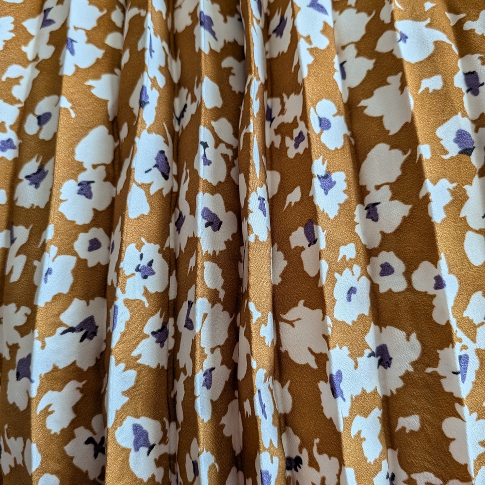 Women’s Mustard Floral Pleated Midi Dress - Picture 2 of 5